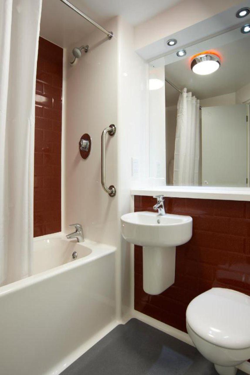 Travelodge Darlington Esterno foto